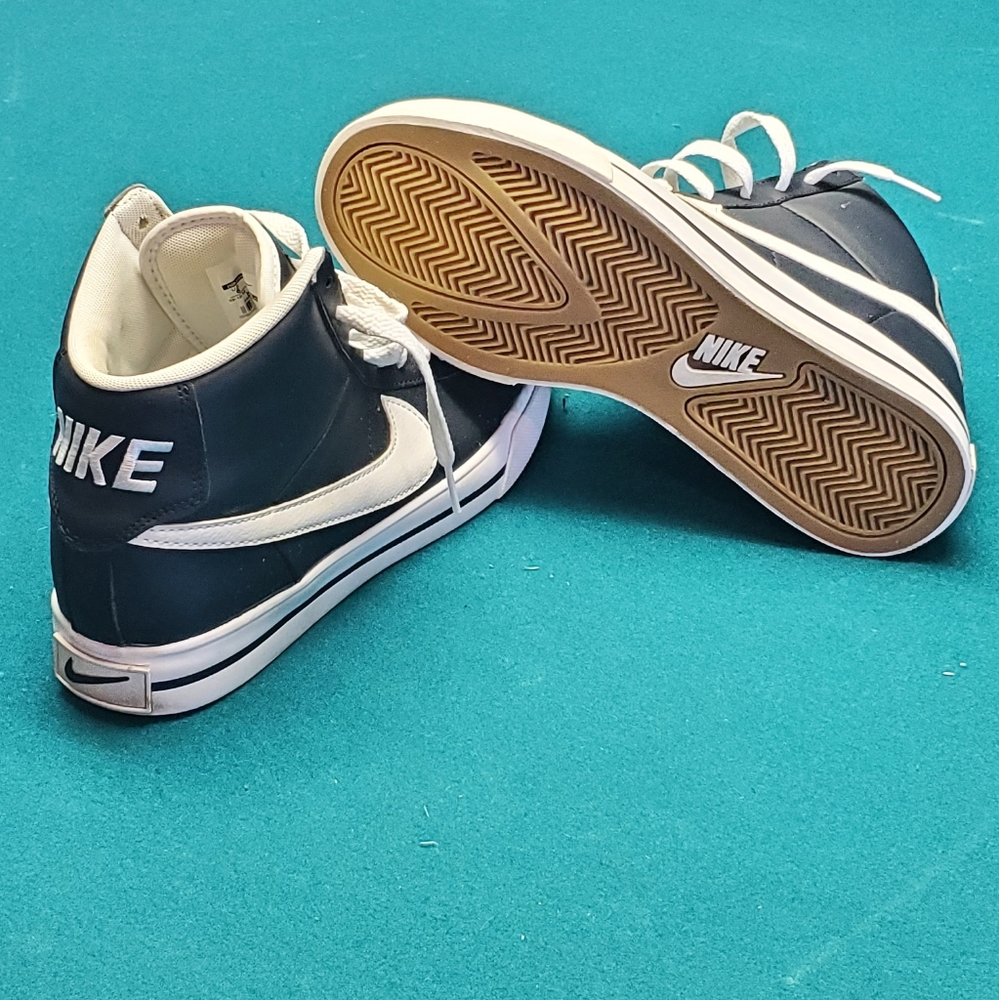 *VINTAGE NIKE HIGH TOPS*